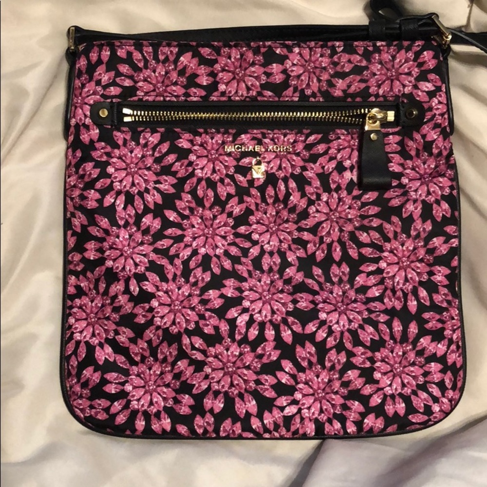 Michael kors crossbody